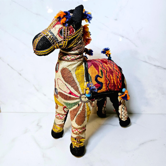 Vintage Mid Century Indian Rajasthani Patchwork Embroidery Folk Art Horse - Picture 1 of 10